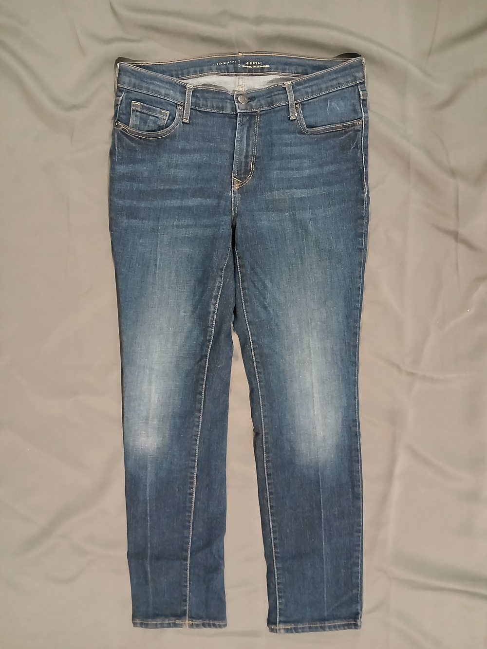 American Eagle Outfitters Women's Skinny Jeans in Medium Blue Wash